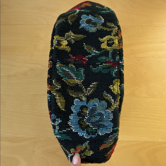 Vintage Floral Carpet Tapestry Needlepoint Purse - Picture 11 of 12